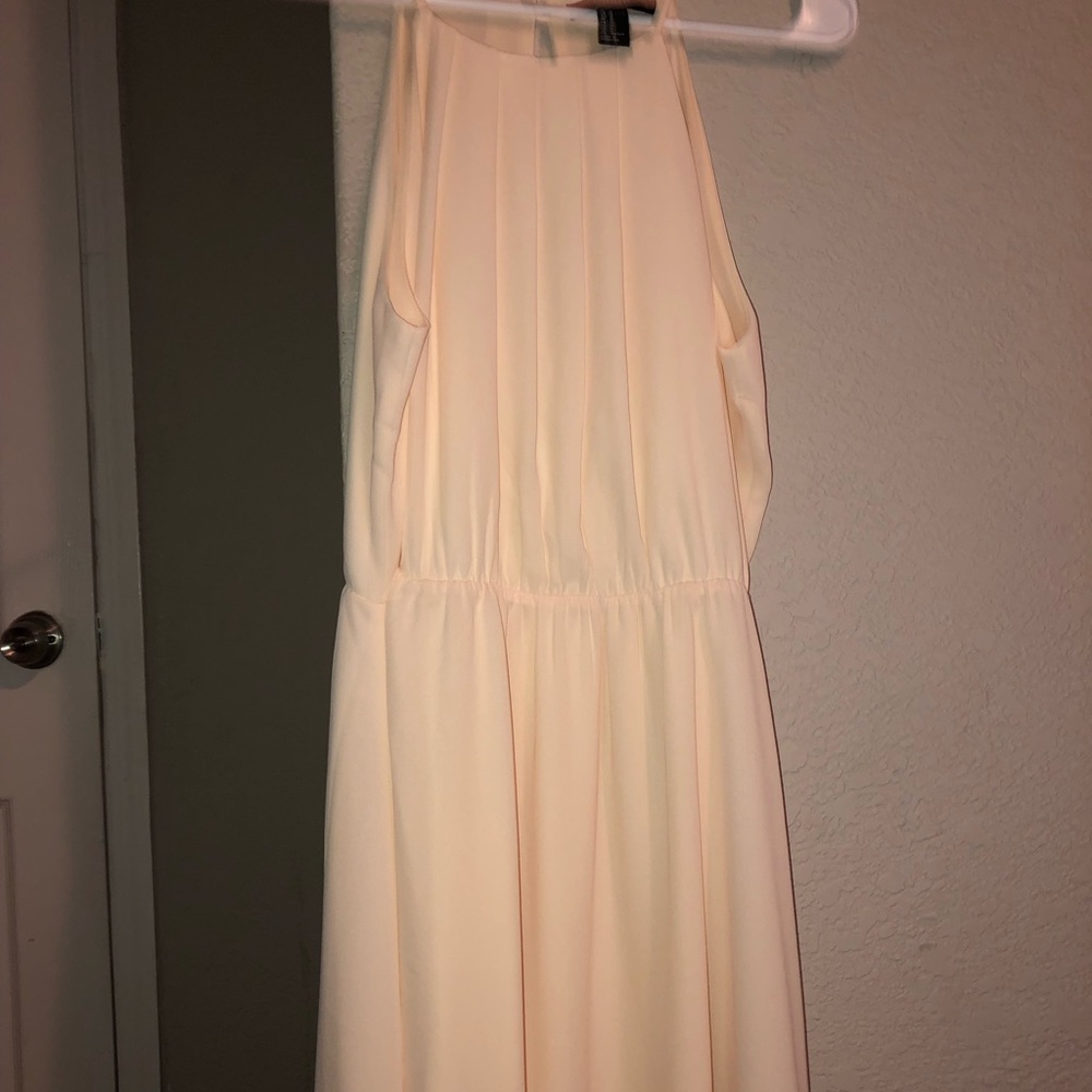 Light pink dress. NEVER USED!!